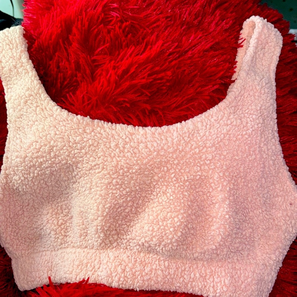Comfy baby pink crop top